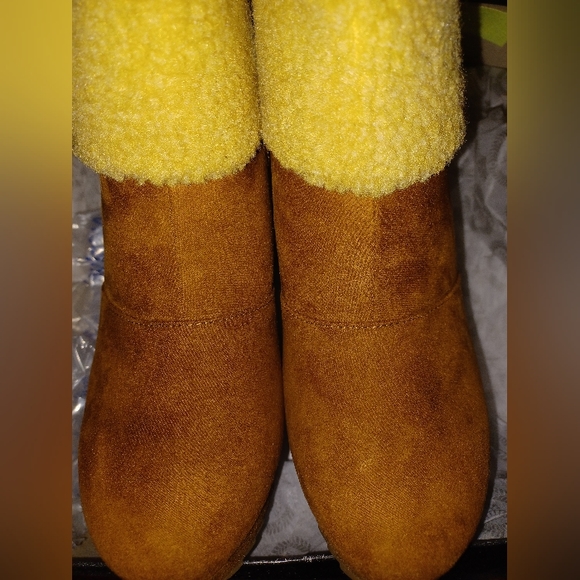 BLACK FRIDAY SALE NOV28/DEC5NWOT Juicy Couture Boots - Picture 2 of 9